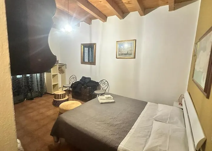 Cassari Room